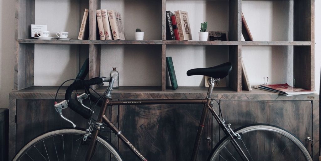 Libros en la casa de un aficionado al ciclismo