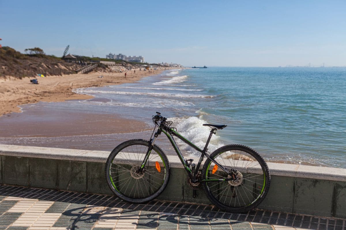Hotel Playa de la Luz en Rota - rutas en bici frente al mar