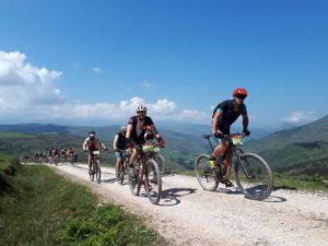 Lee más sobre el artículo Los 10.000 del Soplao, un reto ciclista en el corazón de Cantabria