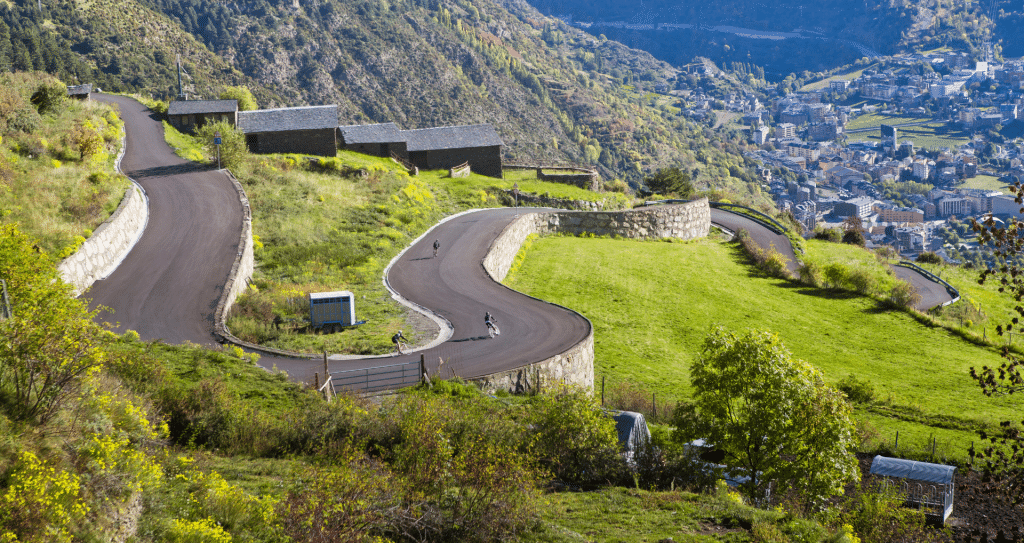 Lee más sobre el artículo Los Colosos de Andorra, especial Tour de Francia