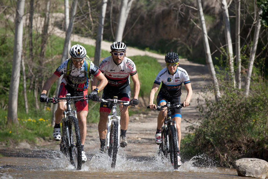 Lee más sobre el artículo Tracks Bandolers: rueda por Girona en BTT